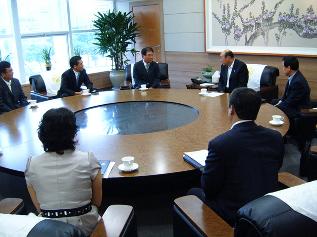 광주광역시장과 면담 첨부파일 : 1218812400_240.jpg