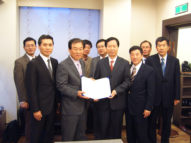 2010 저소득 소외계층 무료 구강진료사업 위탁협약서 체결 첨부파일 : 1272553200_320.jpg