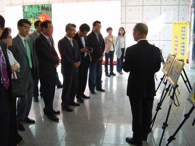 2010 치아의 날 기념 치아사랑 사생대회 수상작품전시회 개최 첨부파일 : 1276700400_325.jpg