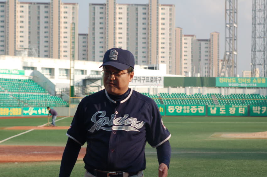 치과의사 친선 야구경기 첨부파일 : 1286118000_330_1.jpg