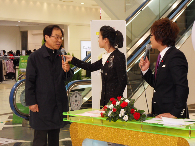 일본대지진 성금 전달 첨부파일 : 1301238000_346.jpg