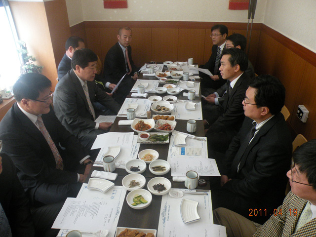 광주시립미술관과 간담회 첨부파일 : 1303830000_350.jpg