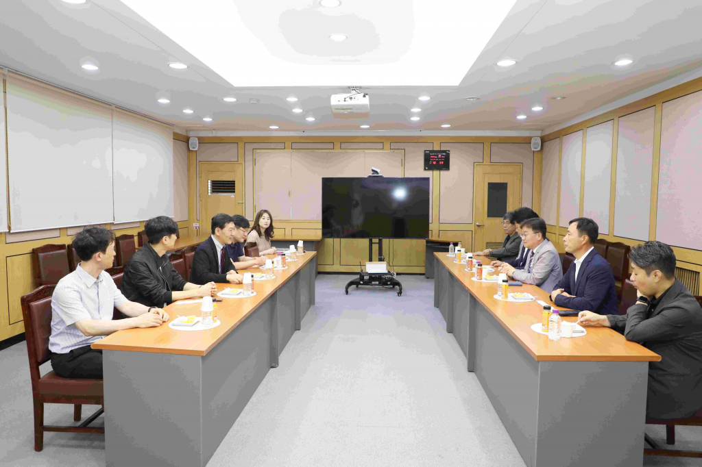 광주광역시치과의사회 정병초 회장 ‘세정협조 유공자’ 감사패 수상 첨부파일 : 1782117326.jpg